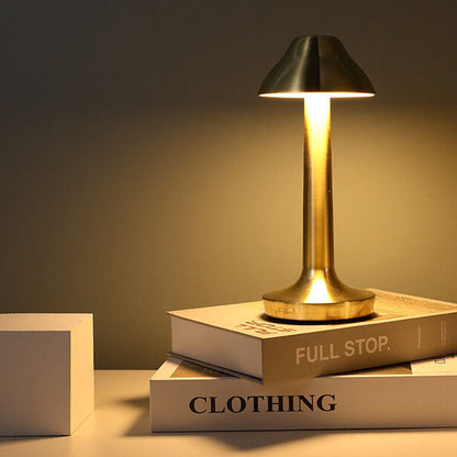 Moderne Retro Single Colour Iron USB Touch LED Table Lamp