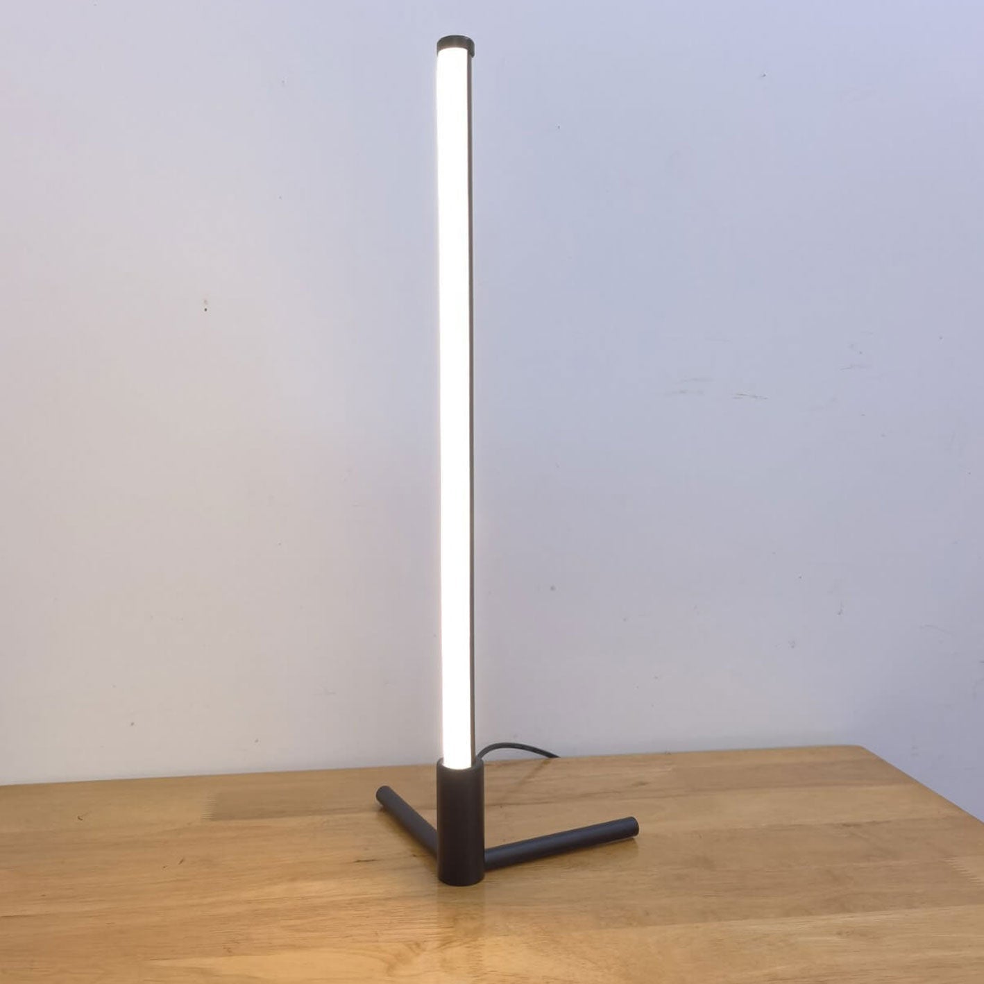 Minimalistic Creative Bar LED Table Lamp with USB Power