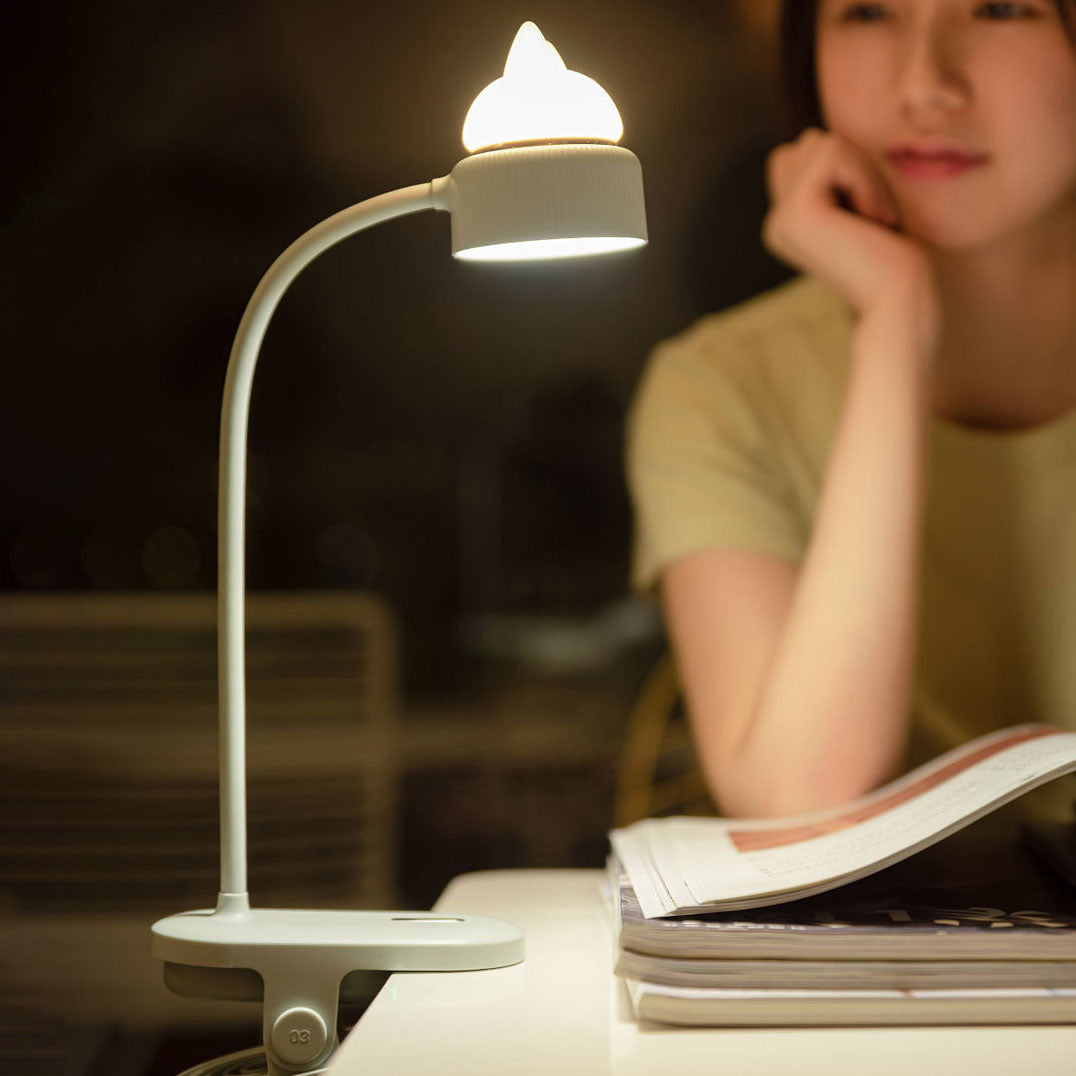 Kreative LED Cat Ear Eye Protection Clip Table Lamp