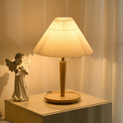 Classic Pleated Wood Table Lamp – Timeless Elegance with Modern Lighting