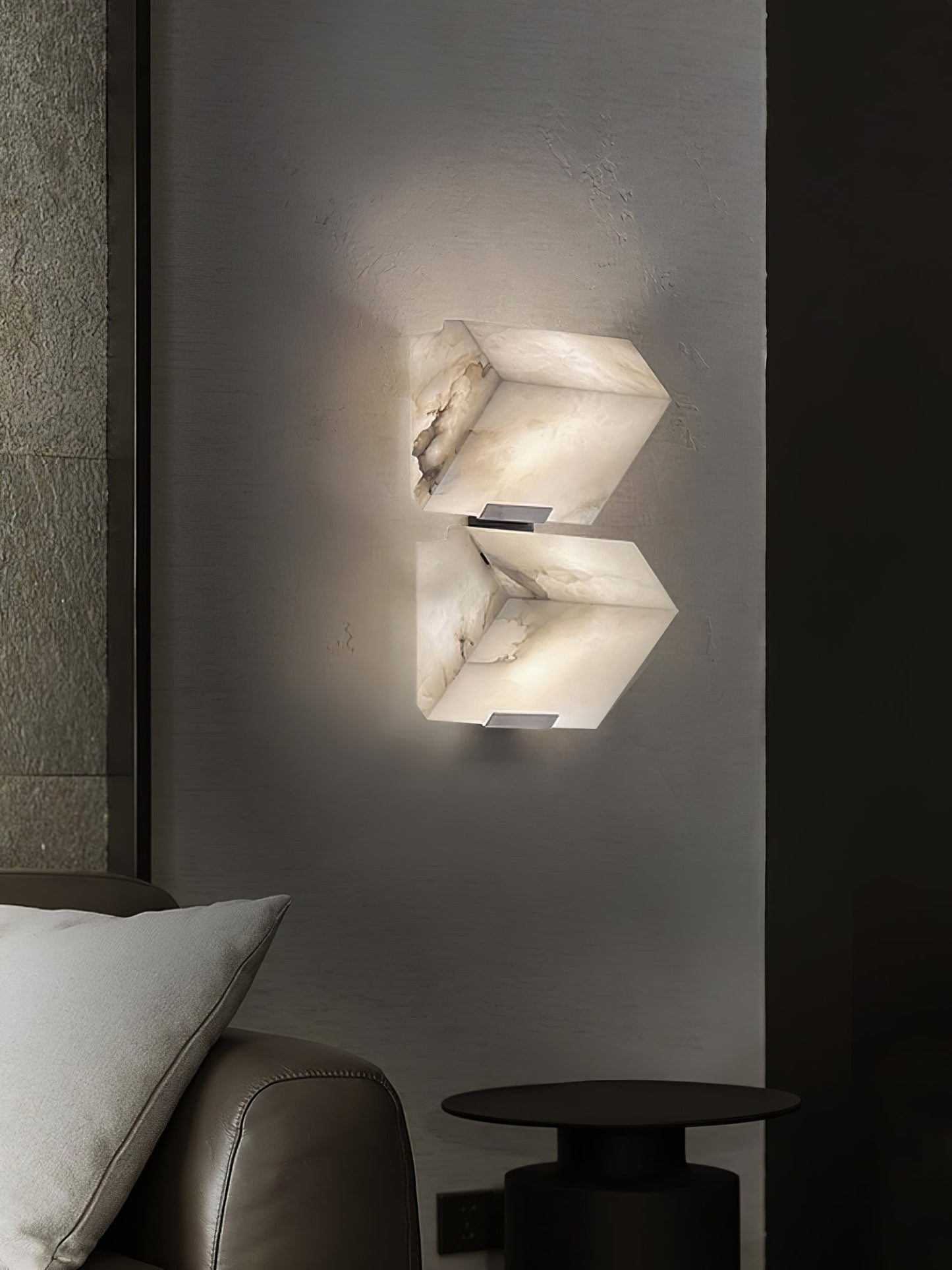 Alabaster Staircase Wall Lamp - Dimmable LED Indoor Light