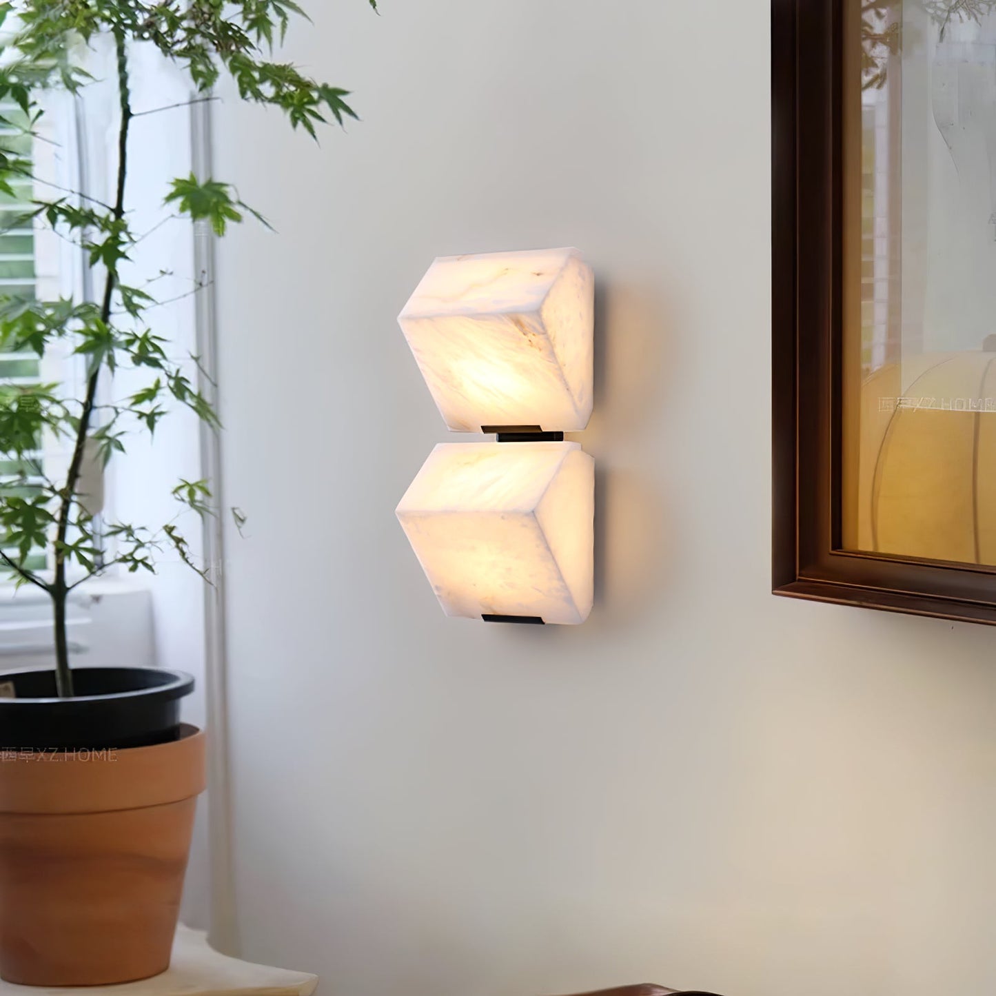 Alabaster Staircase Wall Lamp - Dimmable LED Indoor Light