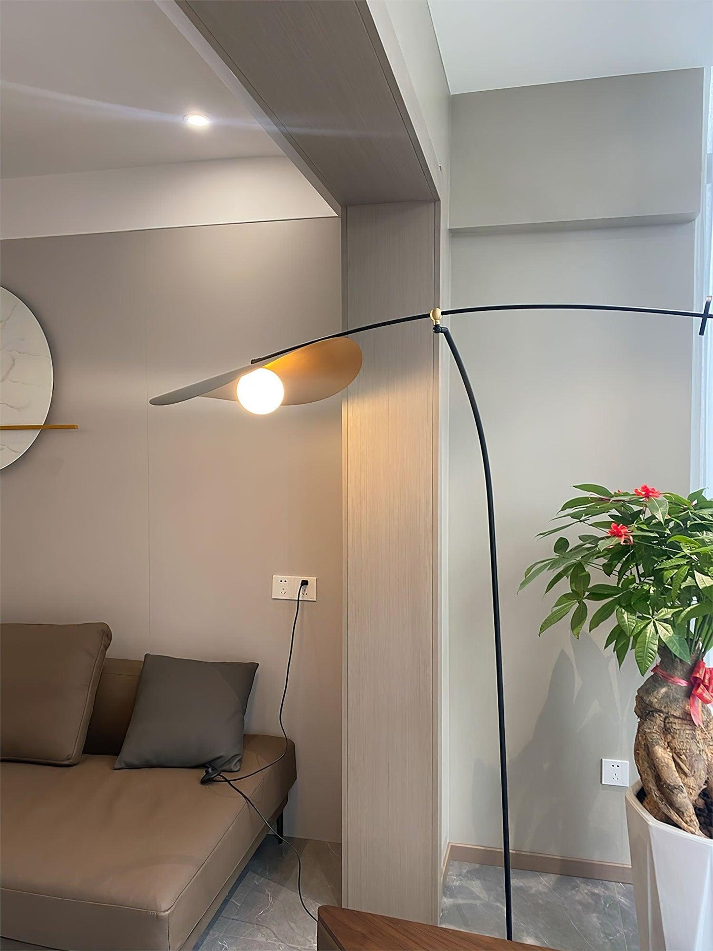 Alonso Floor Lamp - Modern LED Lighting for Living Room