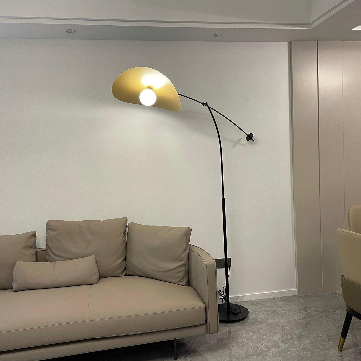 Alonso Floor Lamp - Modern LED Lighting for Living Room