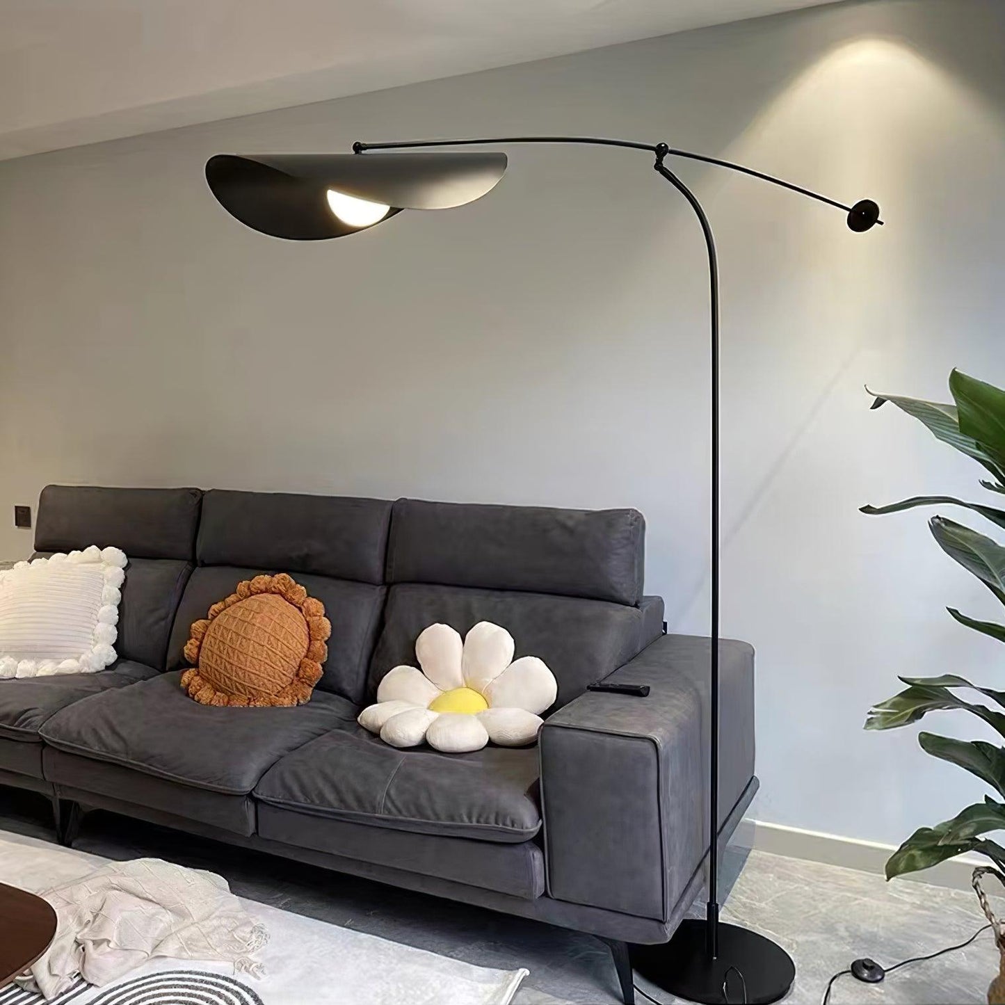 Alonso Floor Lamp - Modern LED Lighting for Living Room