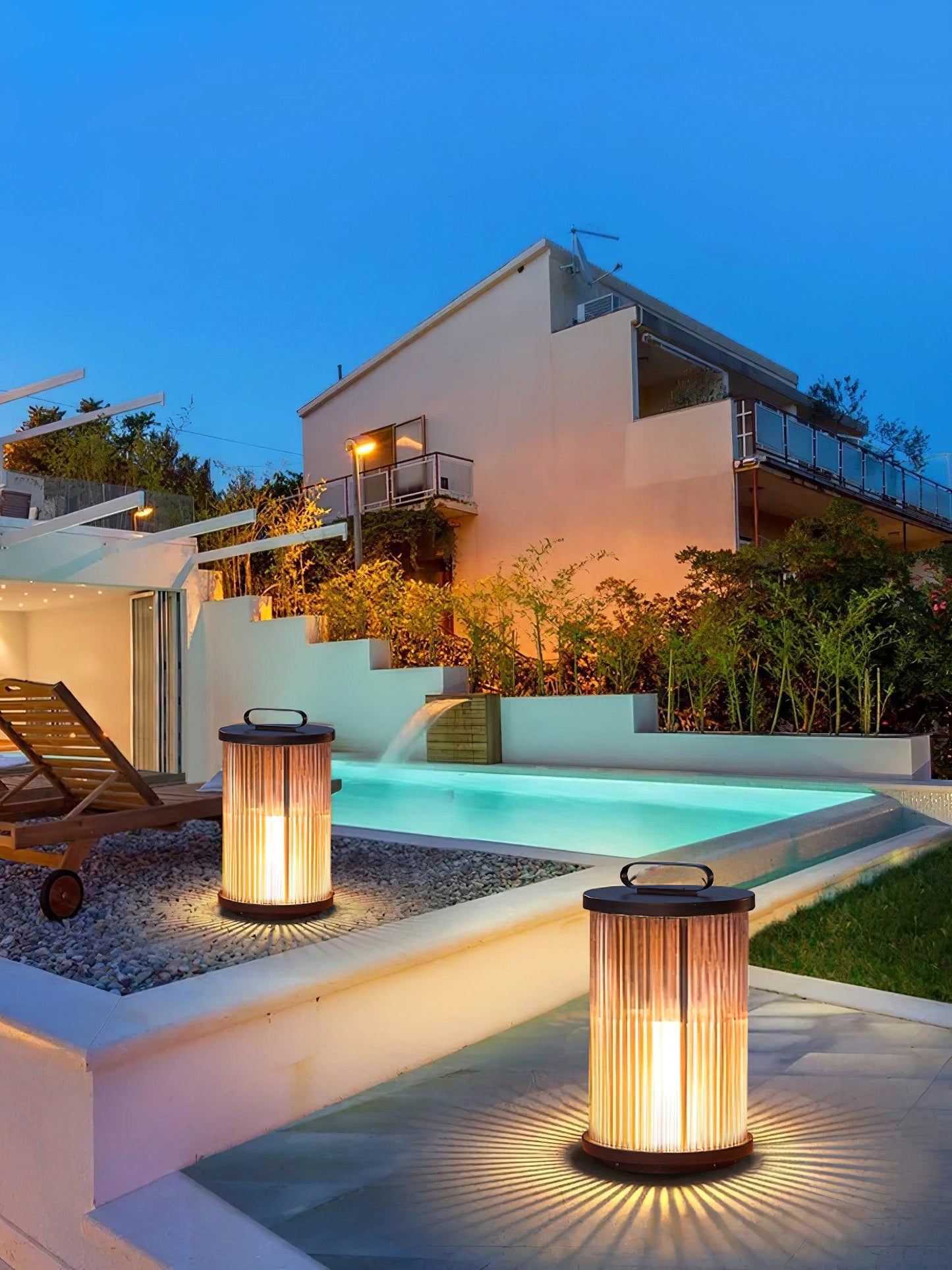 Lantern Garden Solar Outdoor Light with Remote Control
