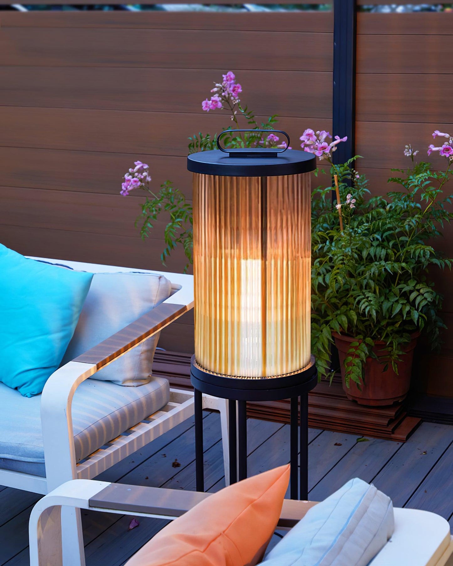 Lantern Garden Solar Outdoor Light with Remote Control