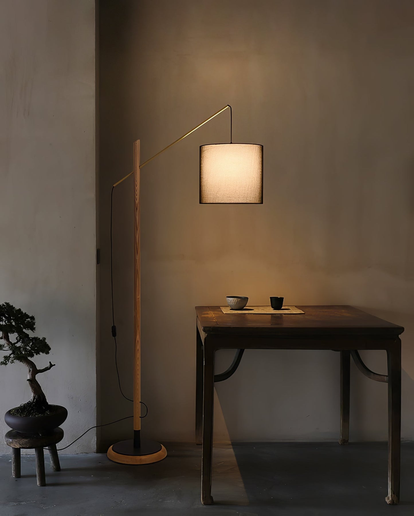 Archer Floor Lamp - Modern Black Metal LED Light, Indoor Use