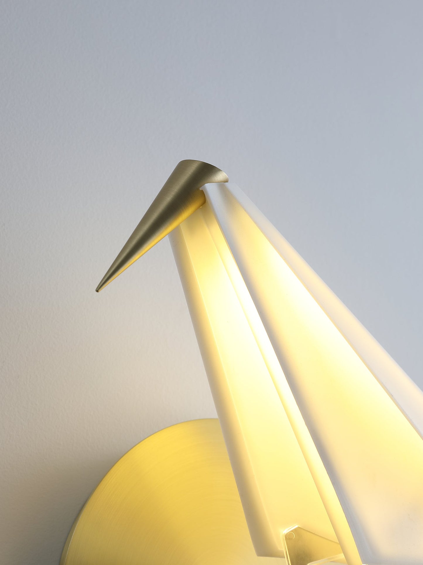 Avian Serenity Wall Lamp - Adjustable LED Indoor Light