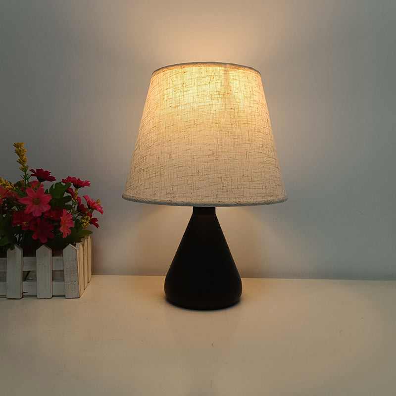Modern Minimalist Round Tapered Iron Fabric Table Lamp