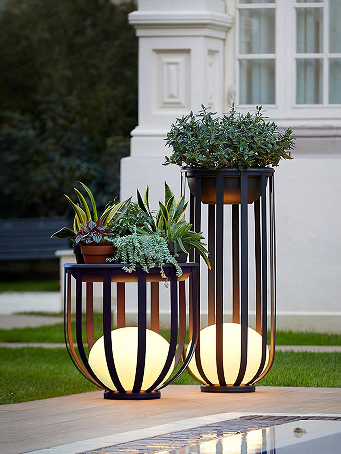 Bols Garden Outdoor Lamp with Dimmable LED and Waterproof Design