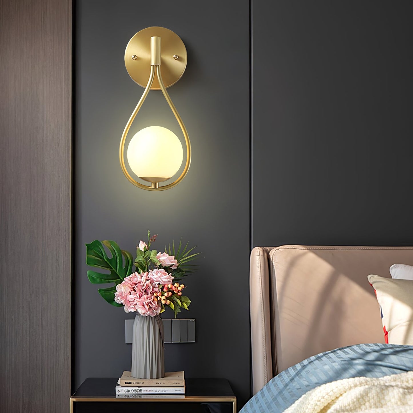 Brass Vanity Wall Lamp with LED Light - Retro Style