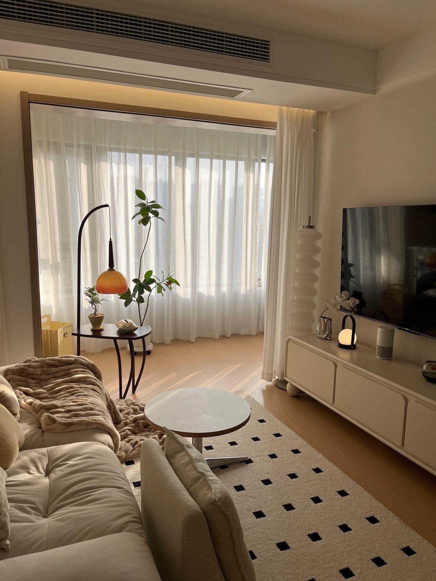 Cantilever Wood Accent Floor Lamp with Glass Shade and Table