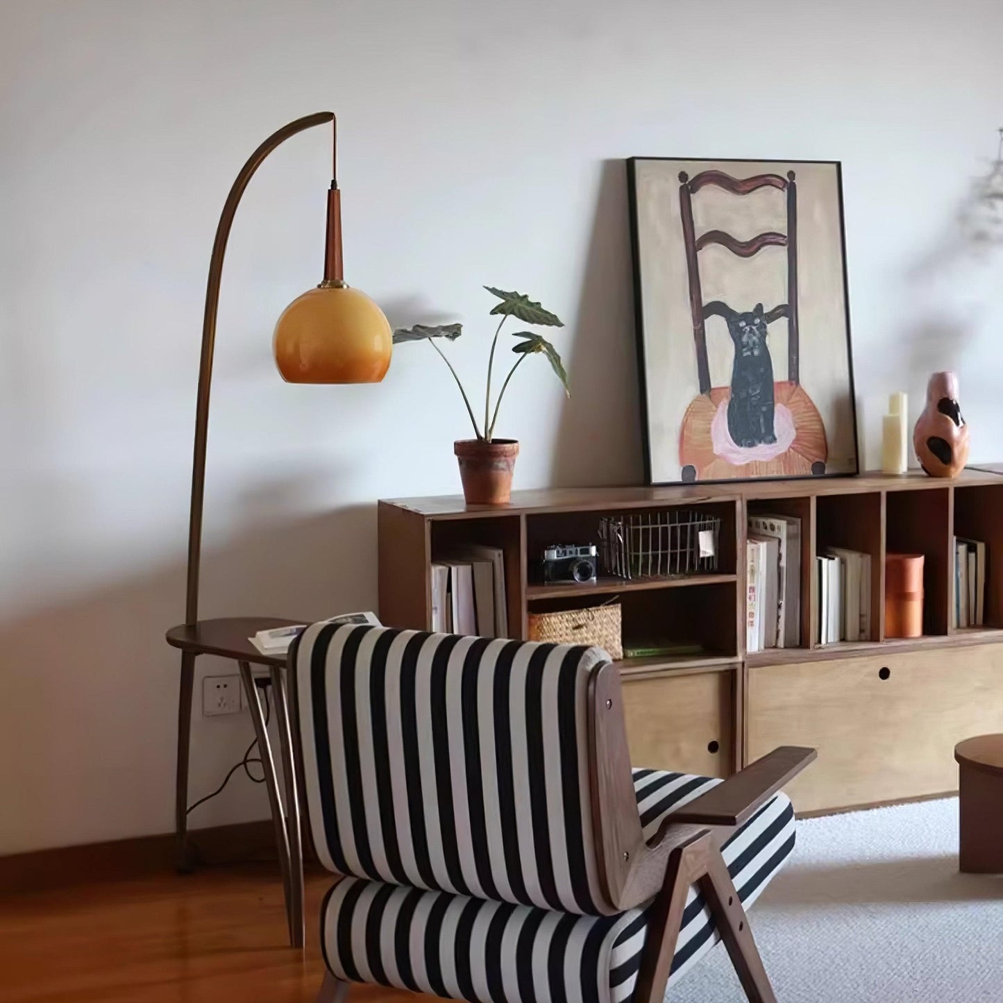 Cantilever Wood Accent Floor Lamp with Glass Shade and Table