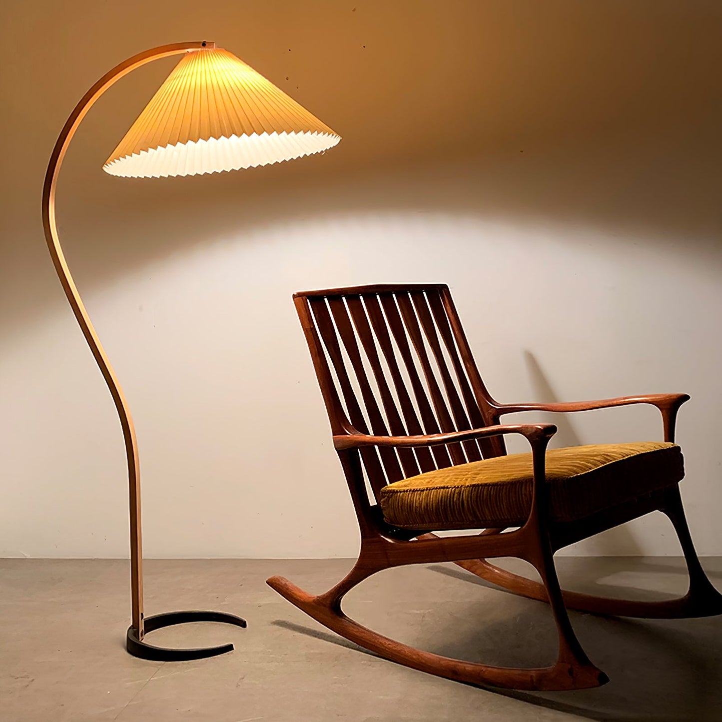 Caprani Floor Lamp - Scandinavian Design, LED, Indoor Use