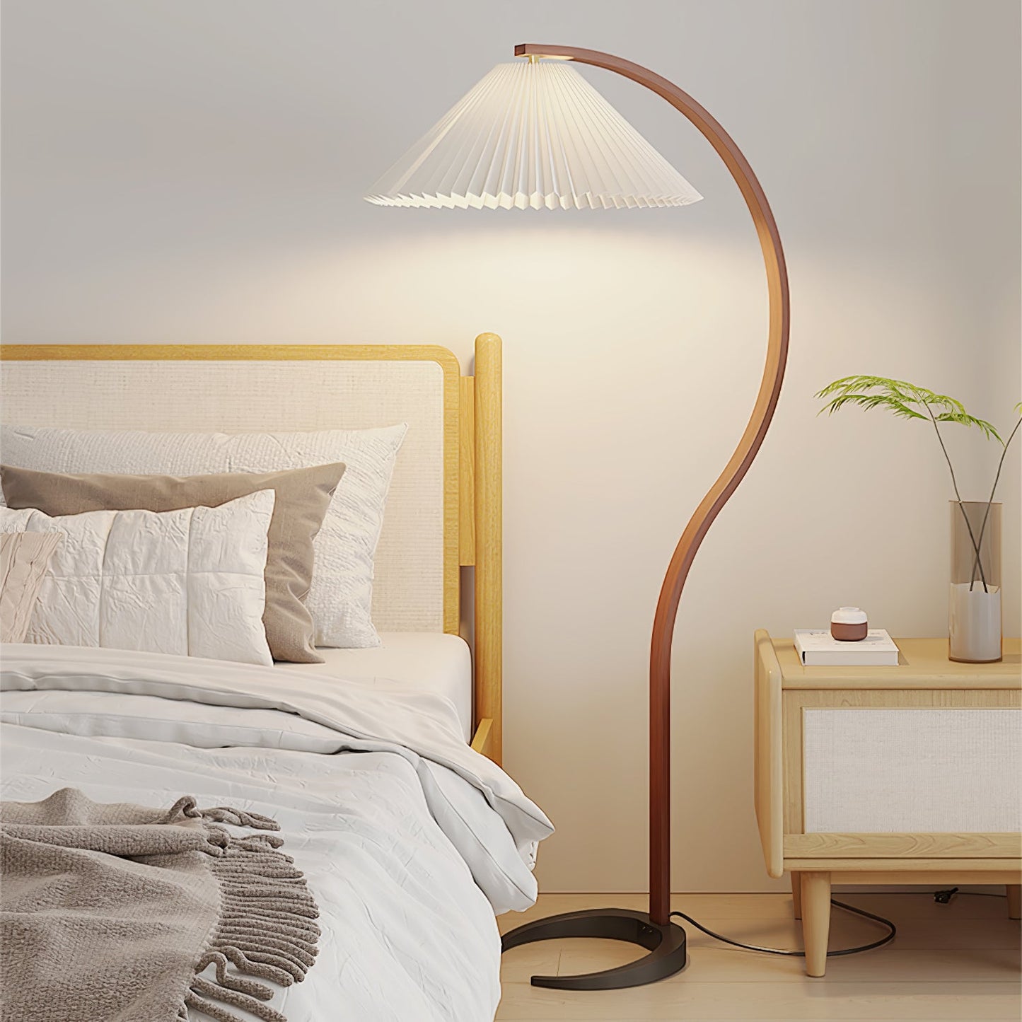 Caprani Floor Lamp - Scandinavian Design, LED, Indoor Use
