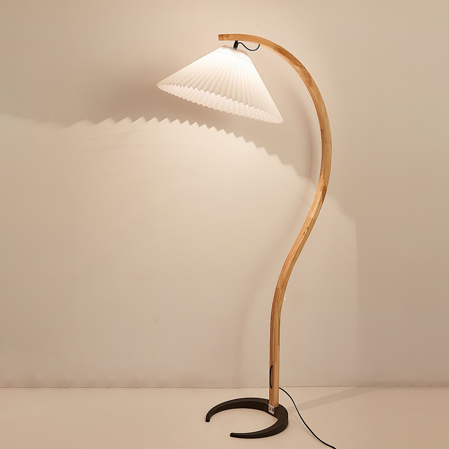 Caprani Floor Lamp - Scandinavian Design, LED, Indoor Use