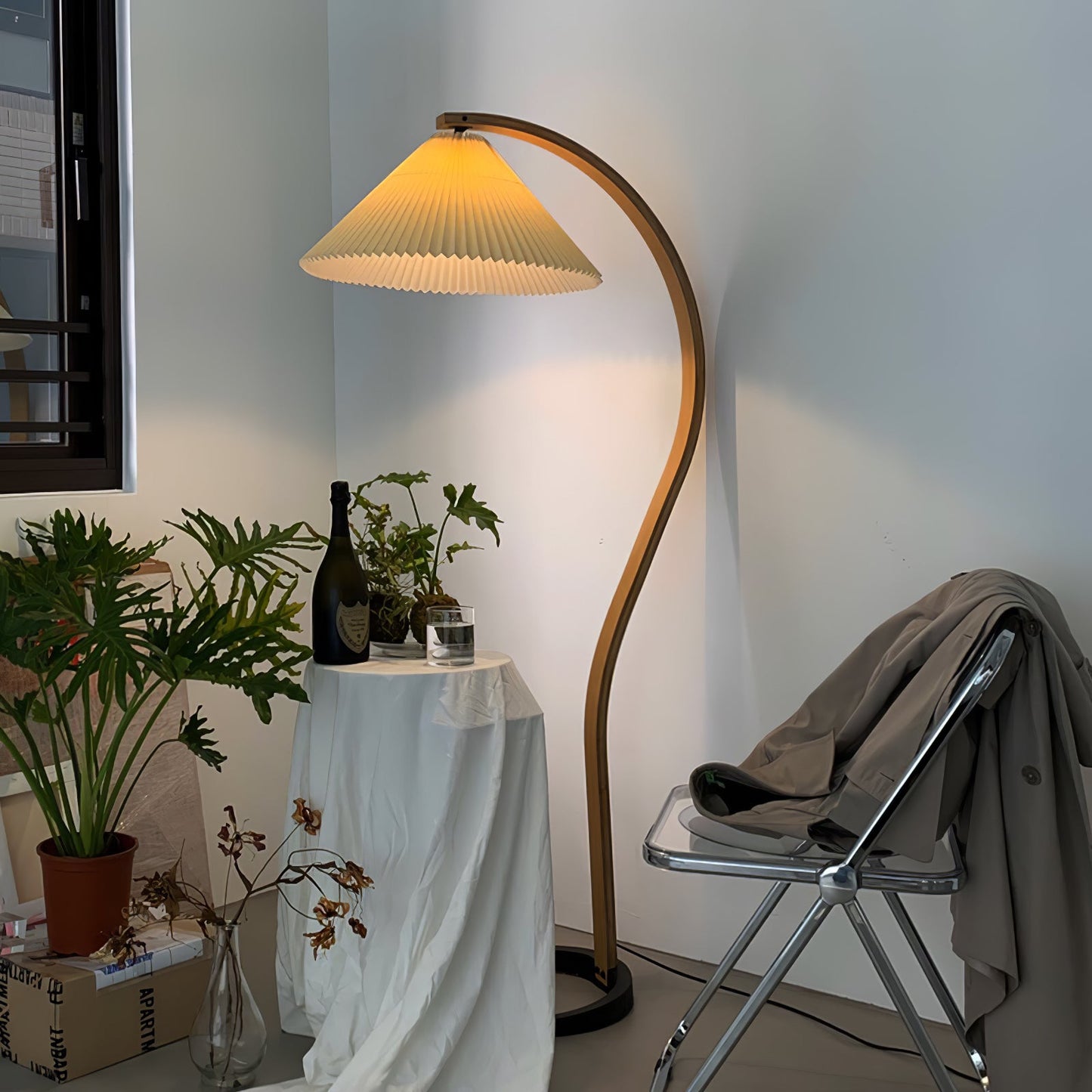 Caprani Floor Lamp - Scandinavian Design, LED, Indoor Use