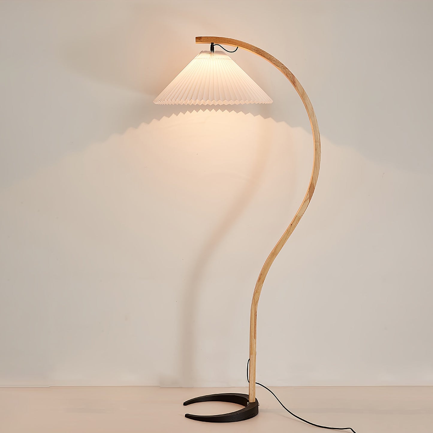Caprani Floor Lamp - Scandinavian Design, LED, Indoor Use