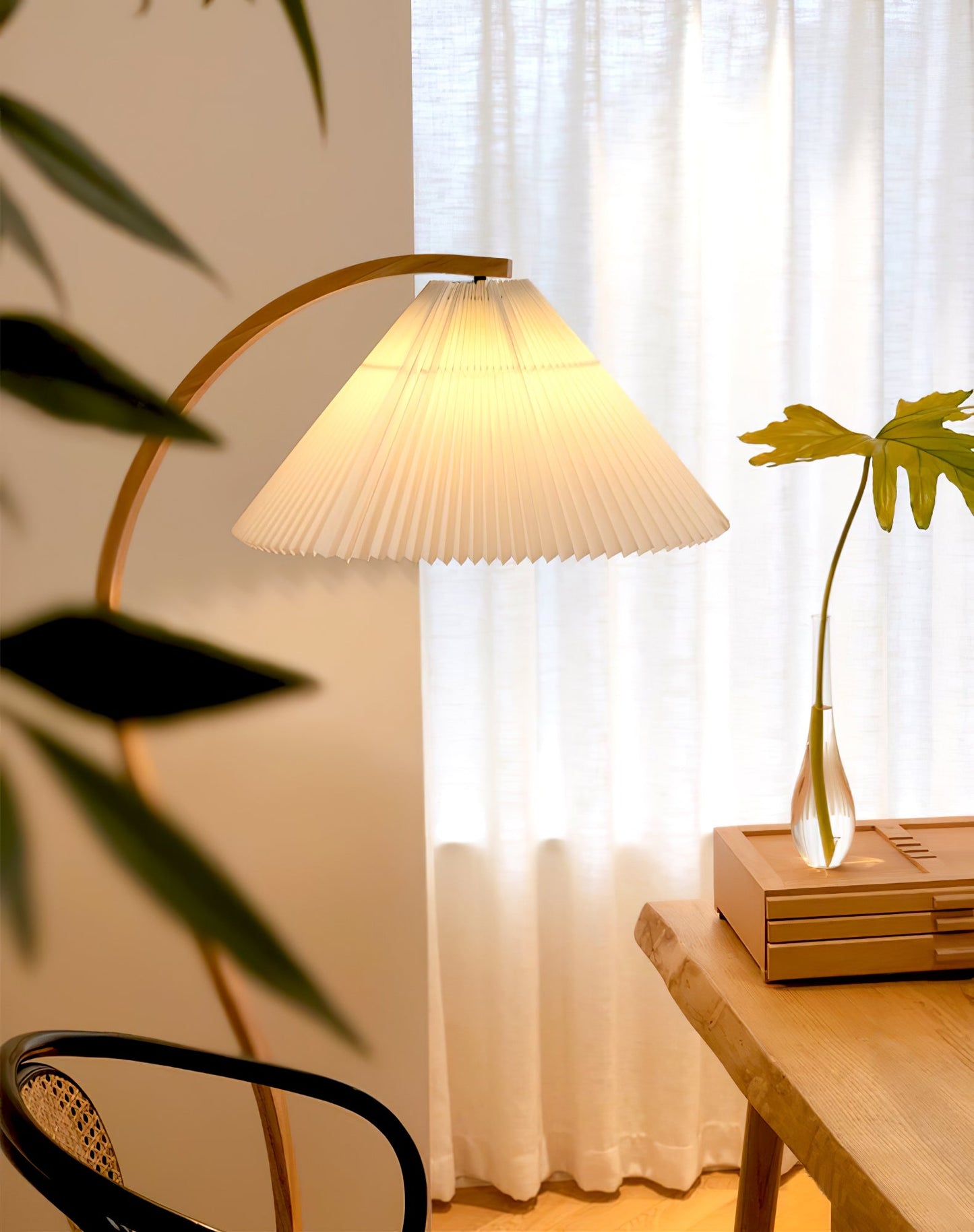 Caprani Floor Lamp - Scandinavian Design, LED, Indoor Use
