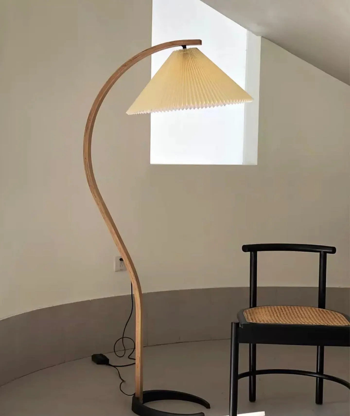 Caprani Floor Lamp - Scandinavian Design, LED, Indoor Use