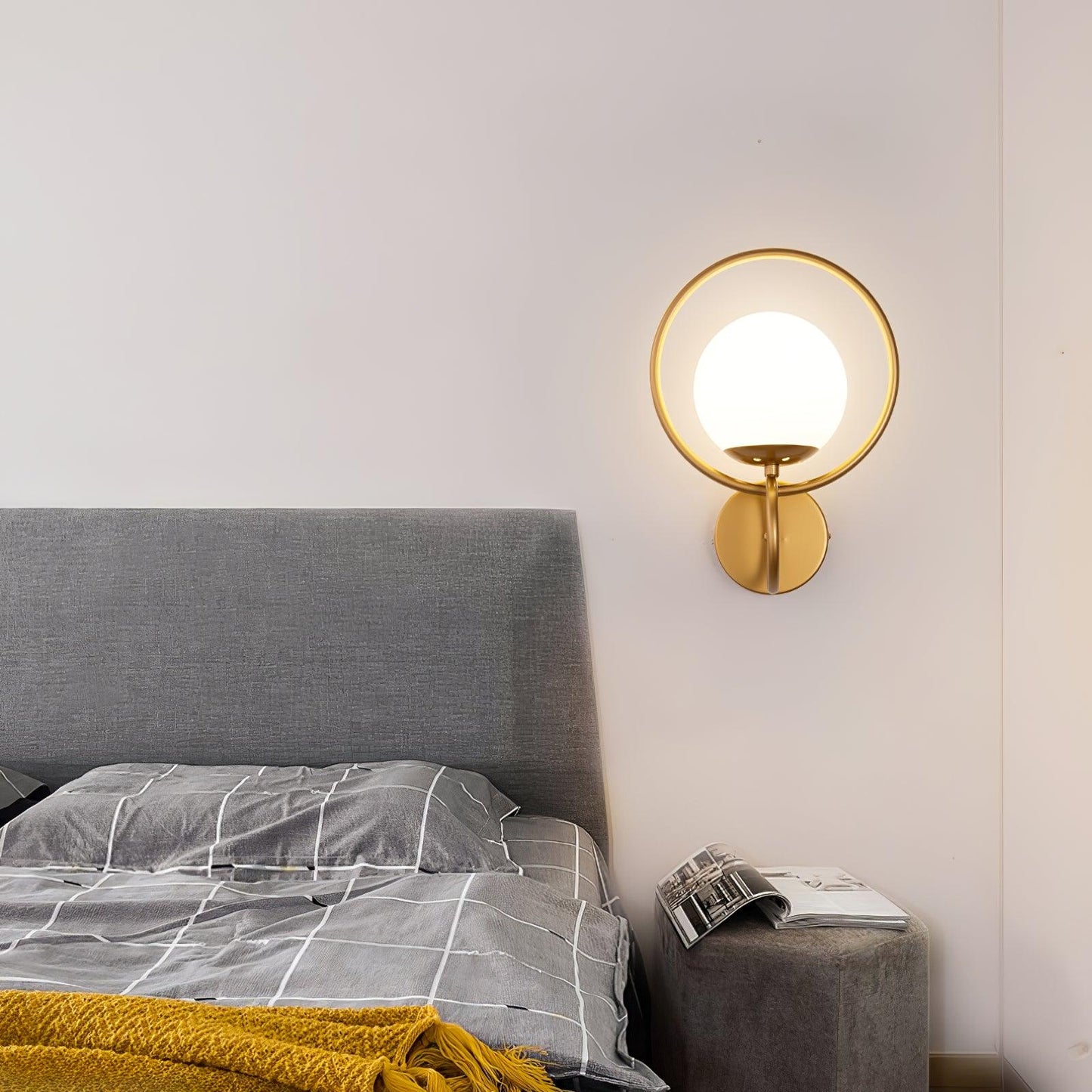 Circle Global Wall Lamp - Elegant Gold Metal LED Light