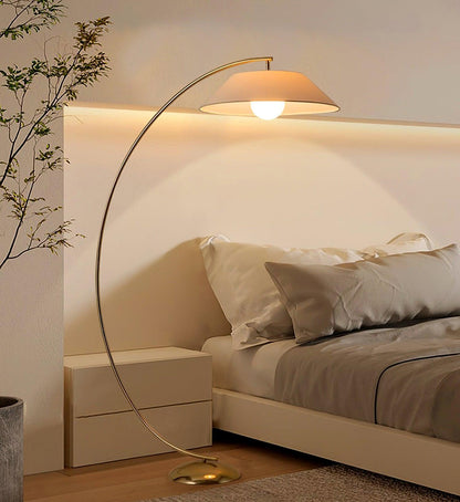 Circo Floor Lamp with White Shade - Elegant Indoor Lighting