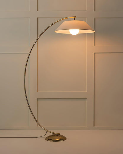 Circo Floor Lamp with White Shade - Elegant Indoor Lighting