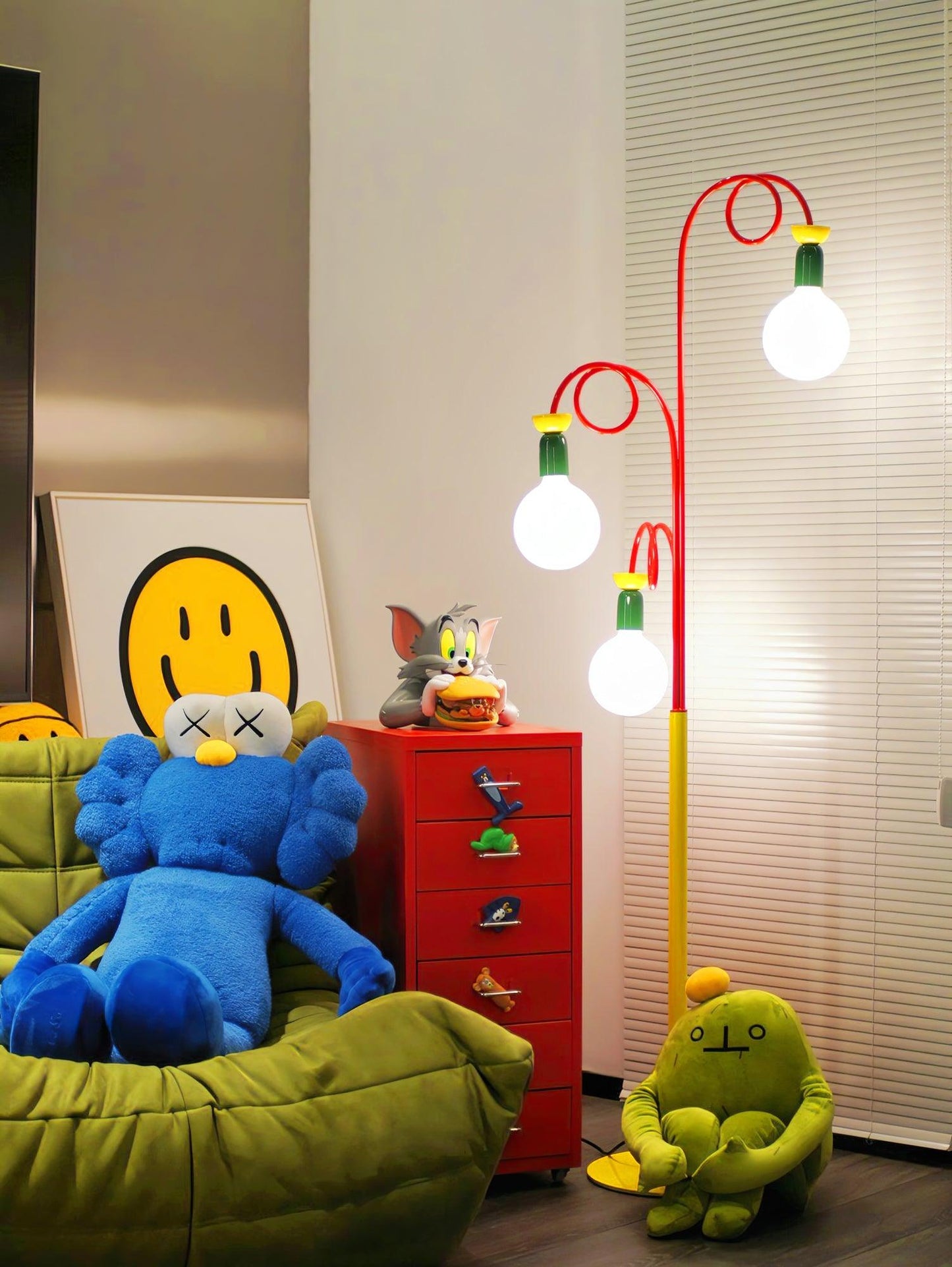 Circulo Play Floor Lamp LED Retro Geometric Design