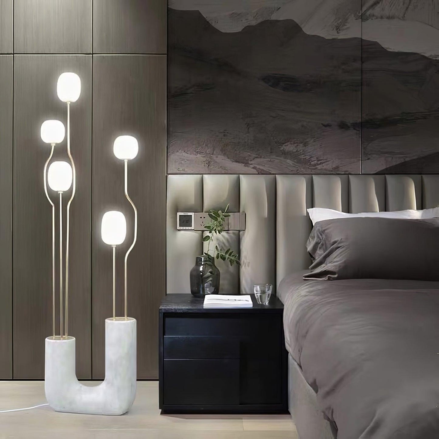 Comet Floor Lamp - Modern LED Indoor Lighting - Gold Finish