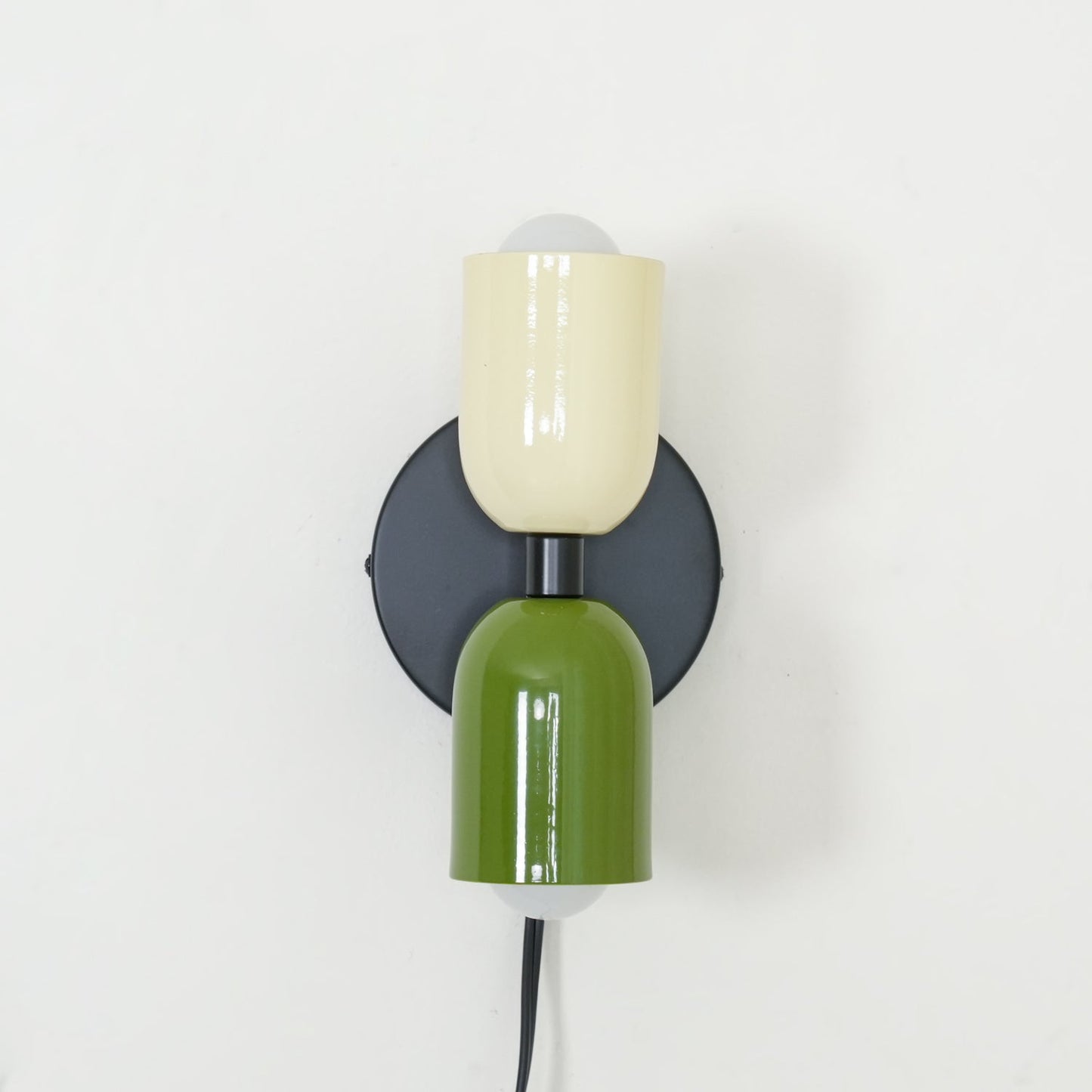 Couleur Double Plug In Wall Lamp - LED Indoor Lighting