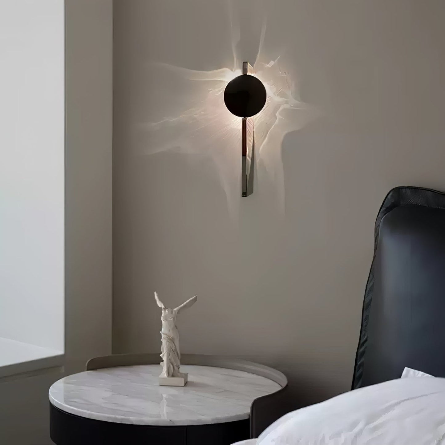 Creative Light And Shadow Wall Lamp - LED Indoor Lighting