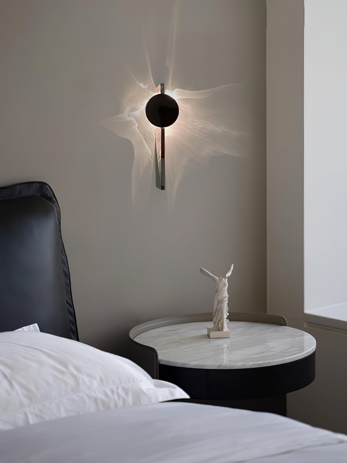 Creative Light And Shadow Wall Lamp - LED Indoor Lighting