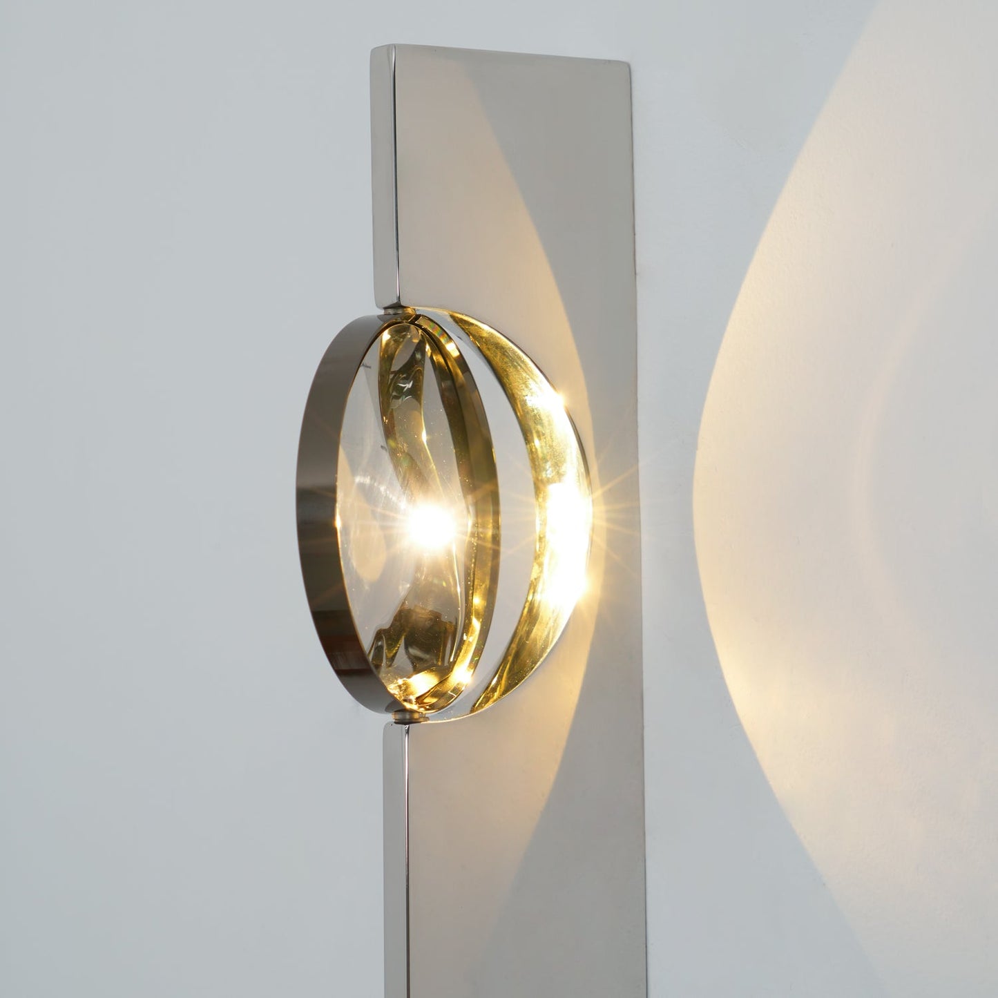 Creative Light And Shadow Wall Lamp - LED Indoor Lighting