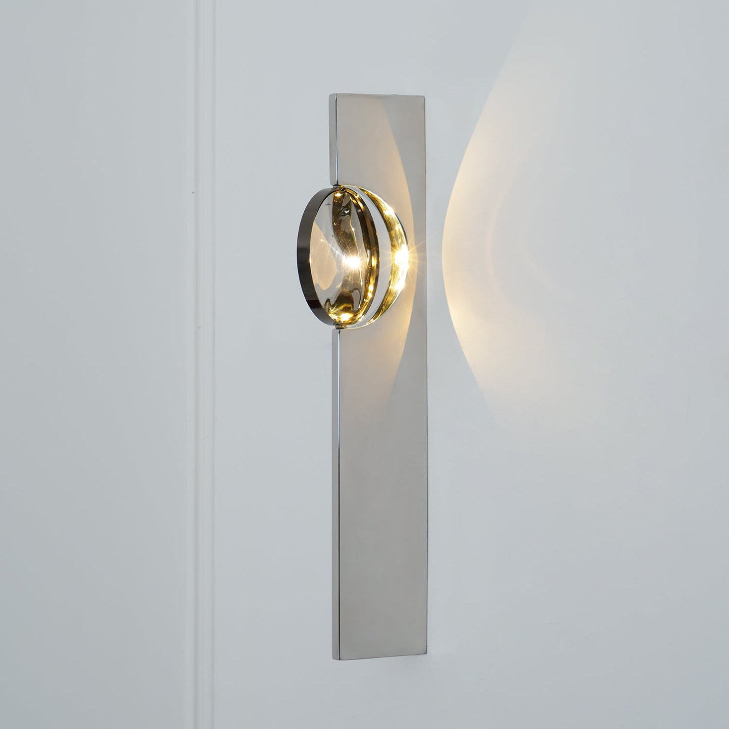 Creative Light And Shadow Wall Lamp - LED Indoor Lighting
