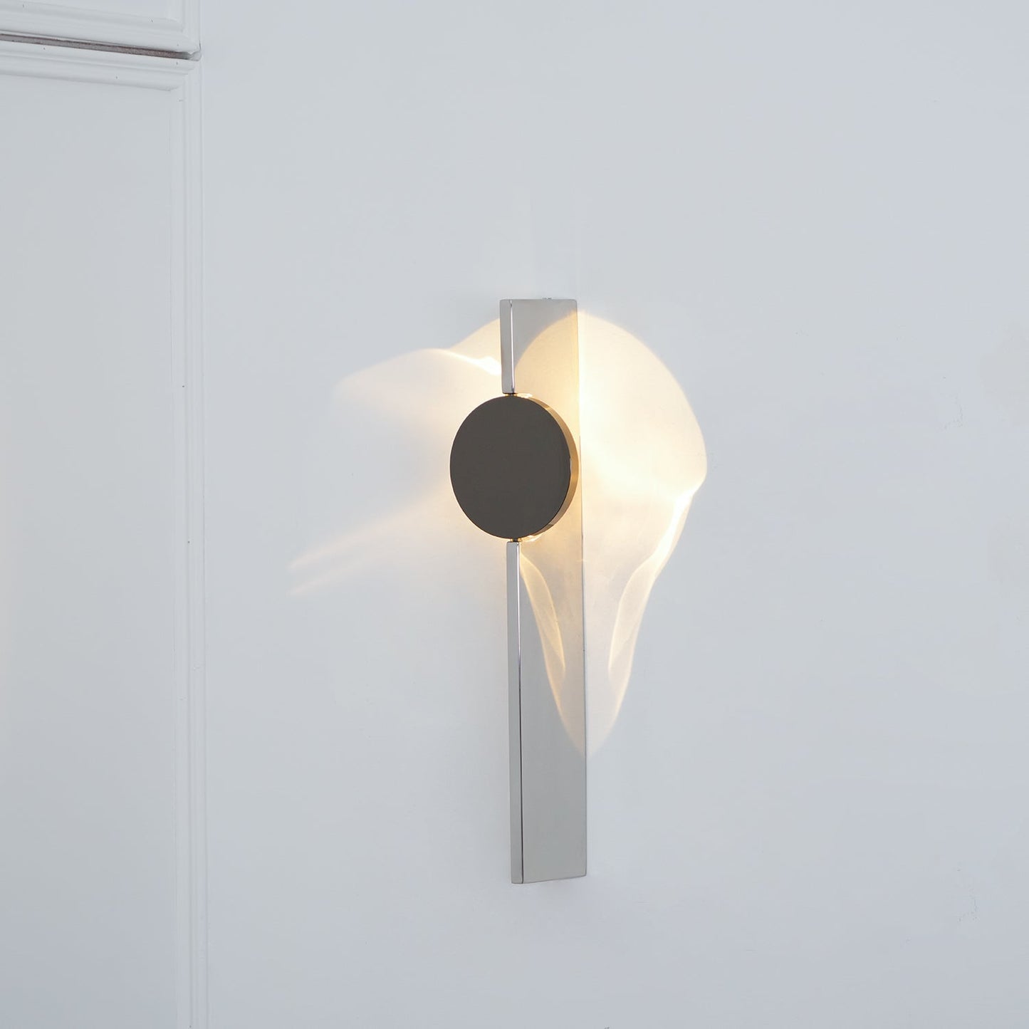 Creative Light And Shadow Wall Lamp - LED Indoor Lighting