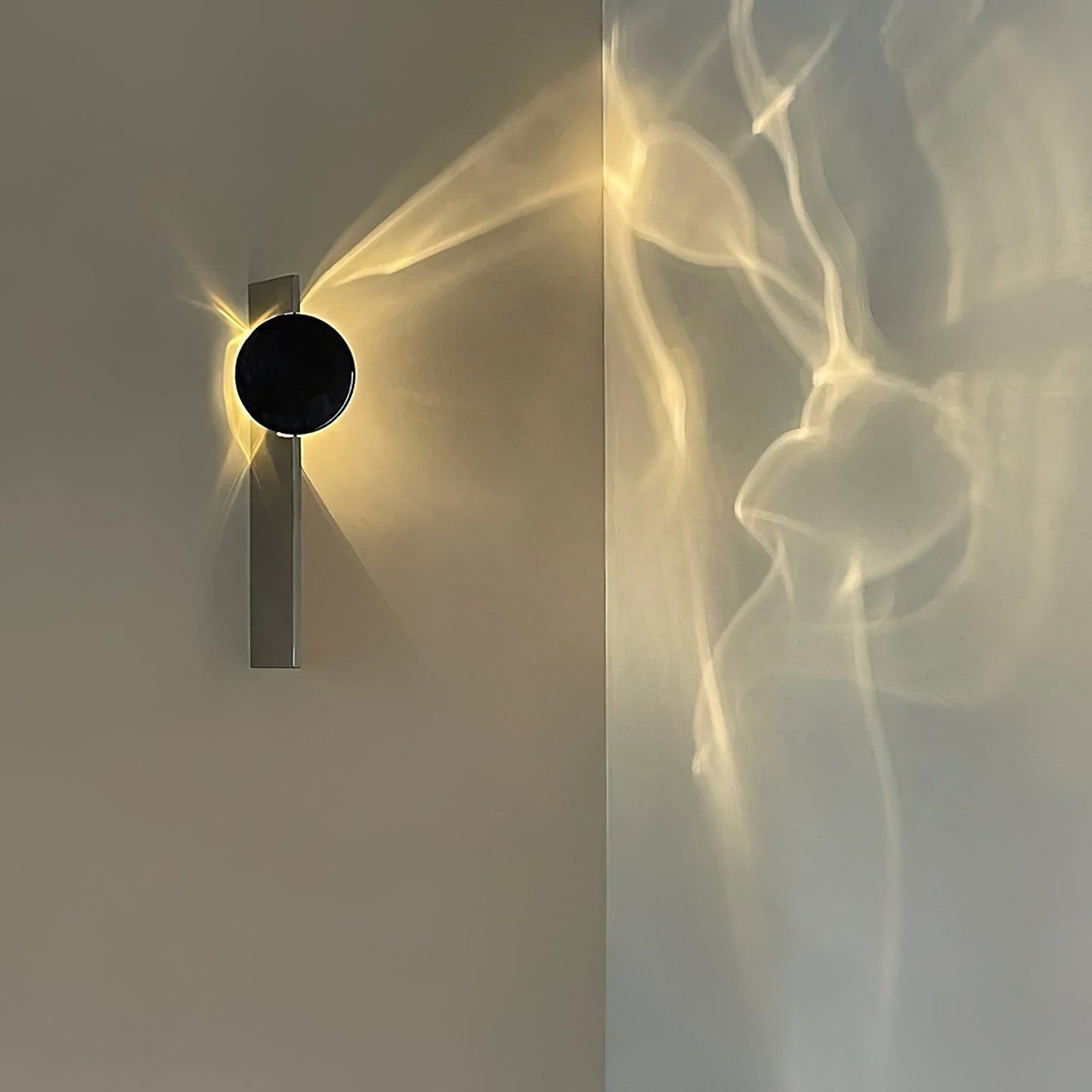 Creative Light And Shadow Wall Lamp - LED Indoor Lighting