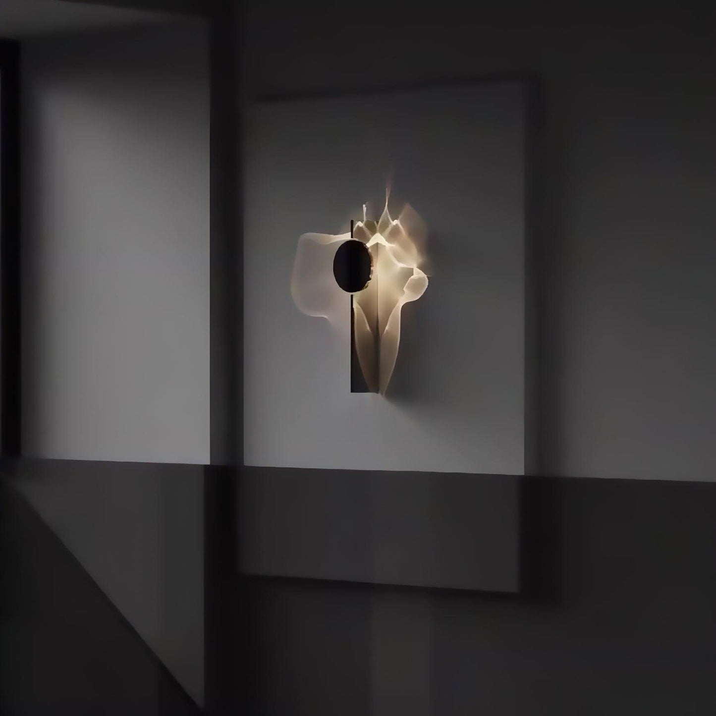 Creative Light And Shadow Wall Lamp - LED Indoor Lighting