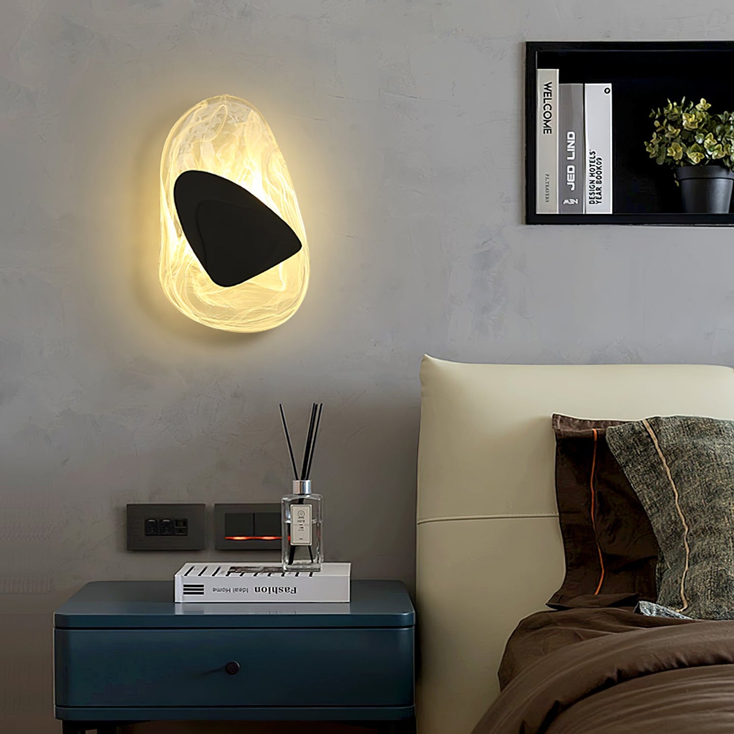 DC1725 Wall Lamp - Dimmable LED Indoor Wall Light, Black/Copper