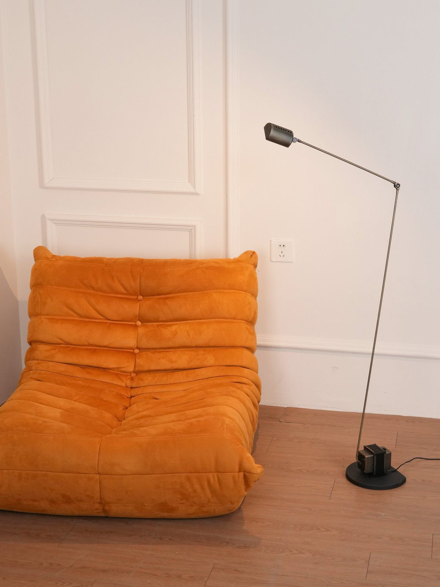 Dynamo Floor Lamp with LED Light and Adjustable Arms