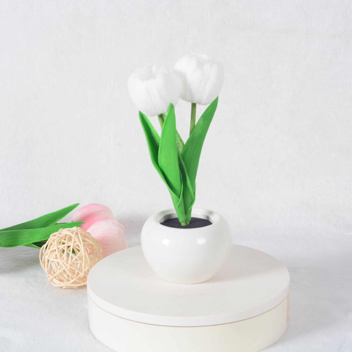 Modern Creative Simulation Tulip Peony LED Table Lamp