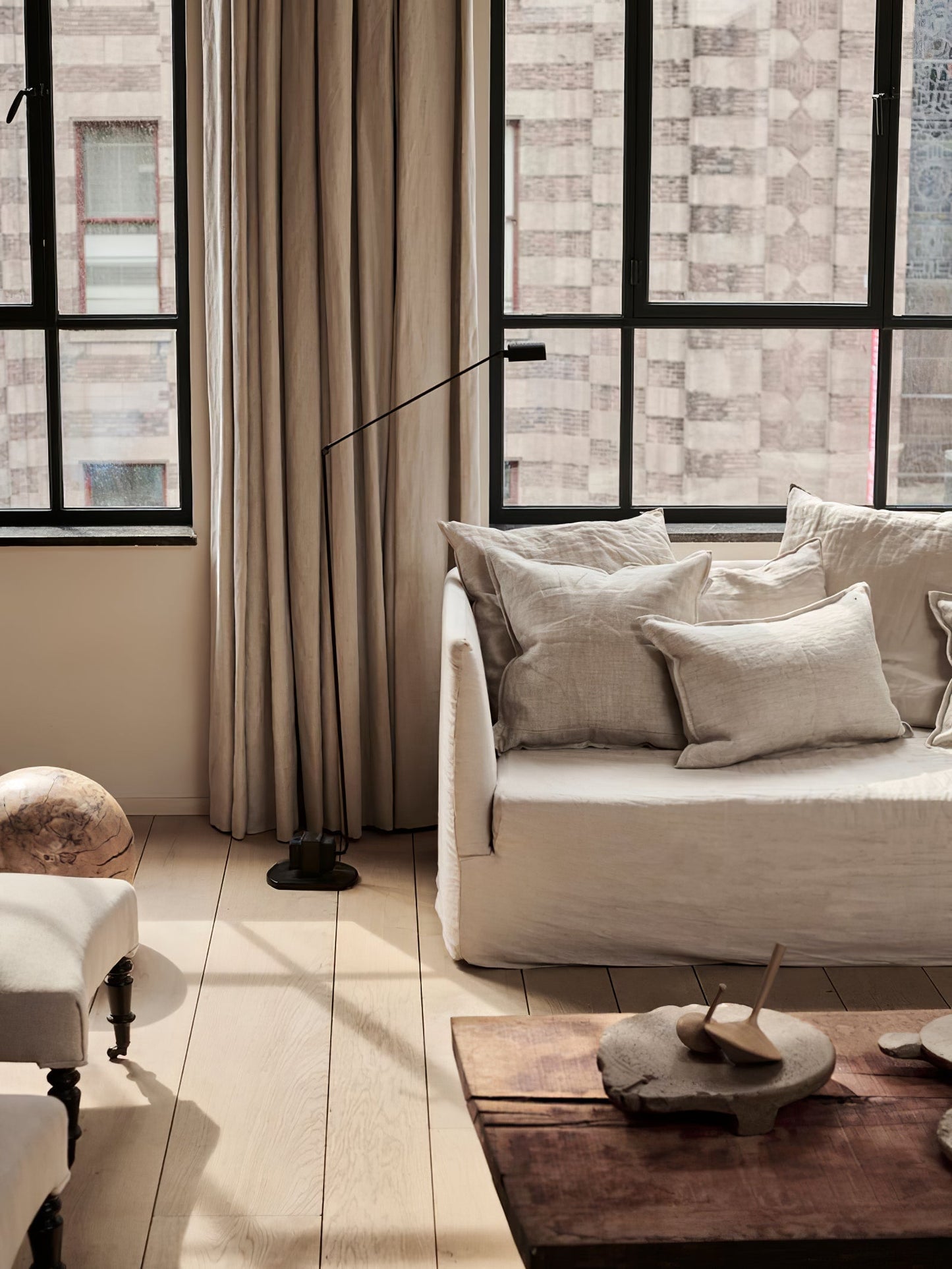 Dynamo Floor Lamp with LED Light and Adjustable Arms
