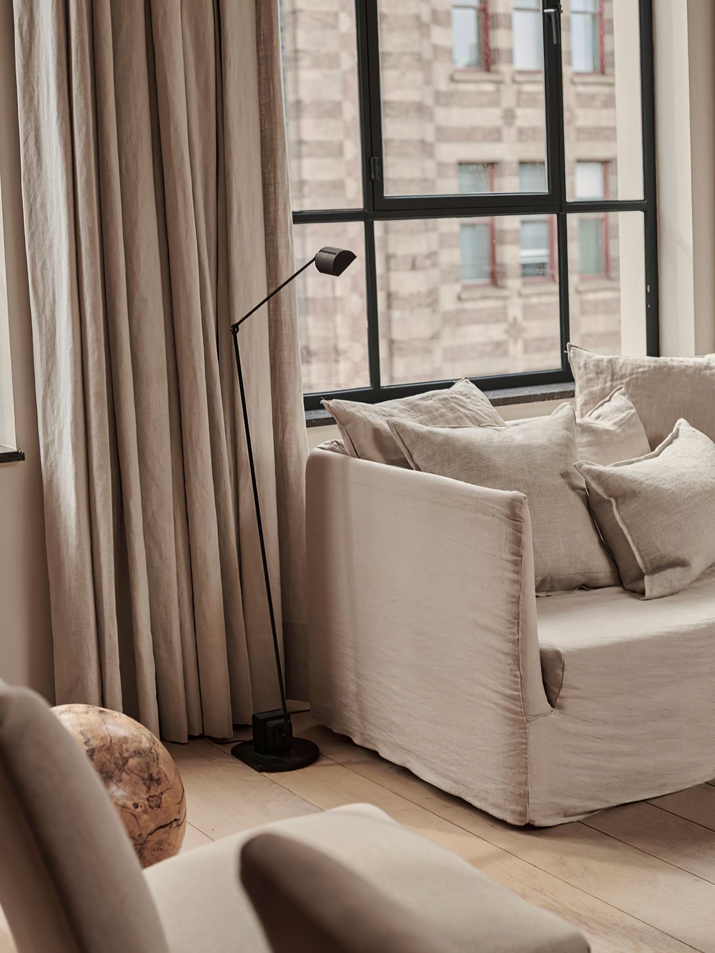 Dynamo Floor Lamp with LED Light and Adjustable Arms