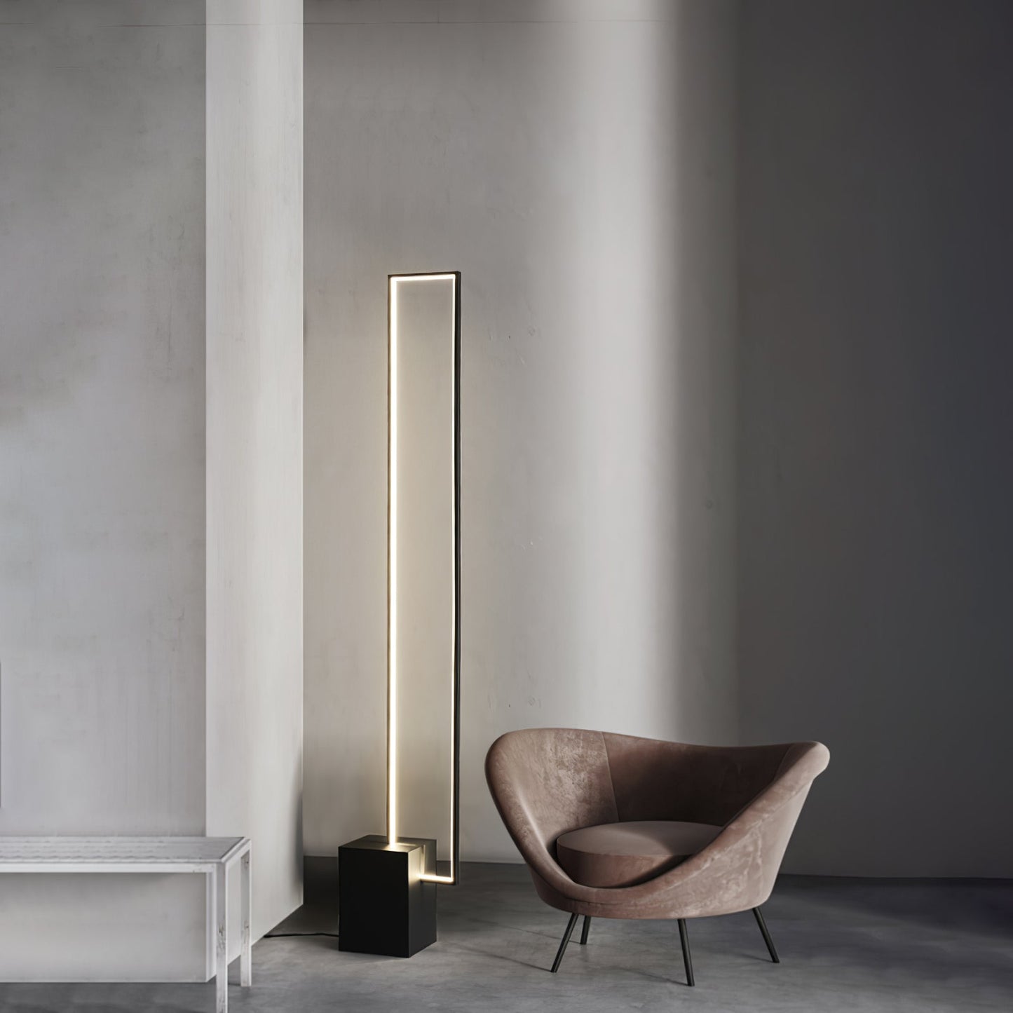 Edge Floor Lamp with Integrated LED - Modern Black Design