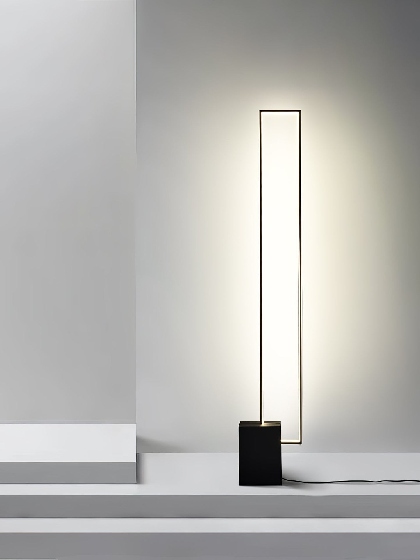 Edge Floor Lamp with Integrated LED - Modern Black Design