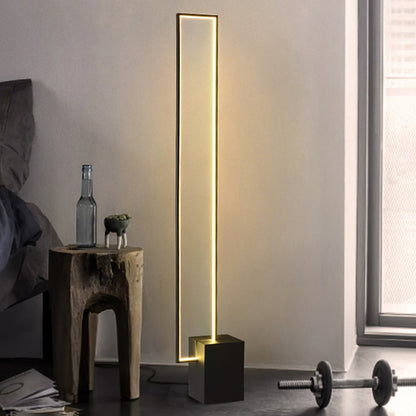 Edge Floor Lamp with Integrated LED - Modern Black Design