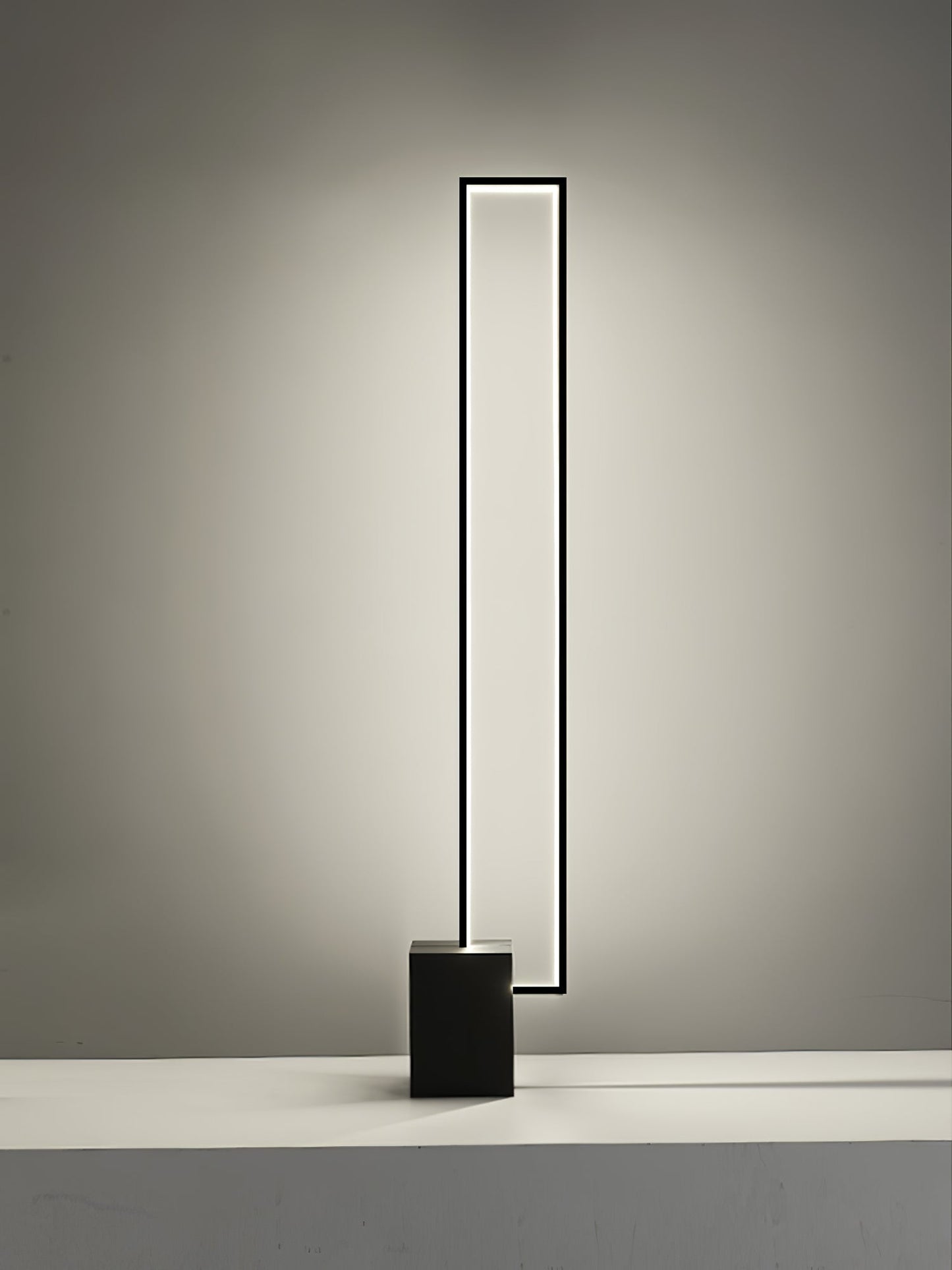 Edge Floor Lamp with Integrated LED - Modern Black Design