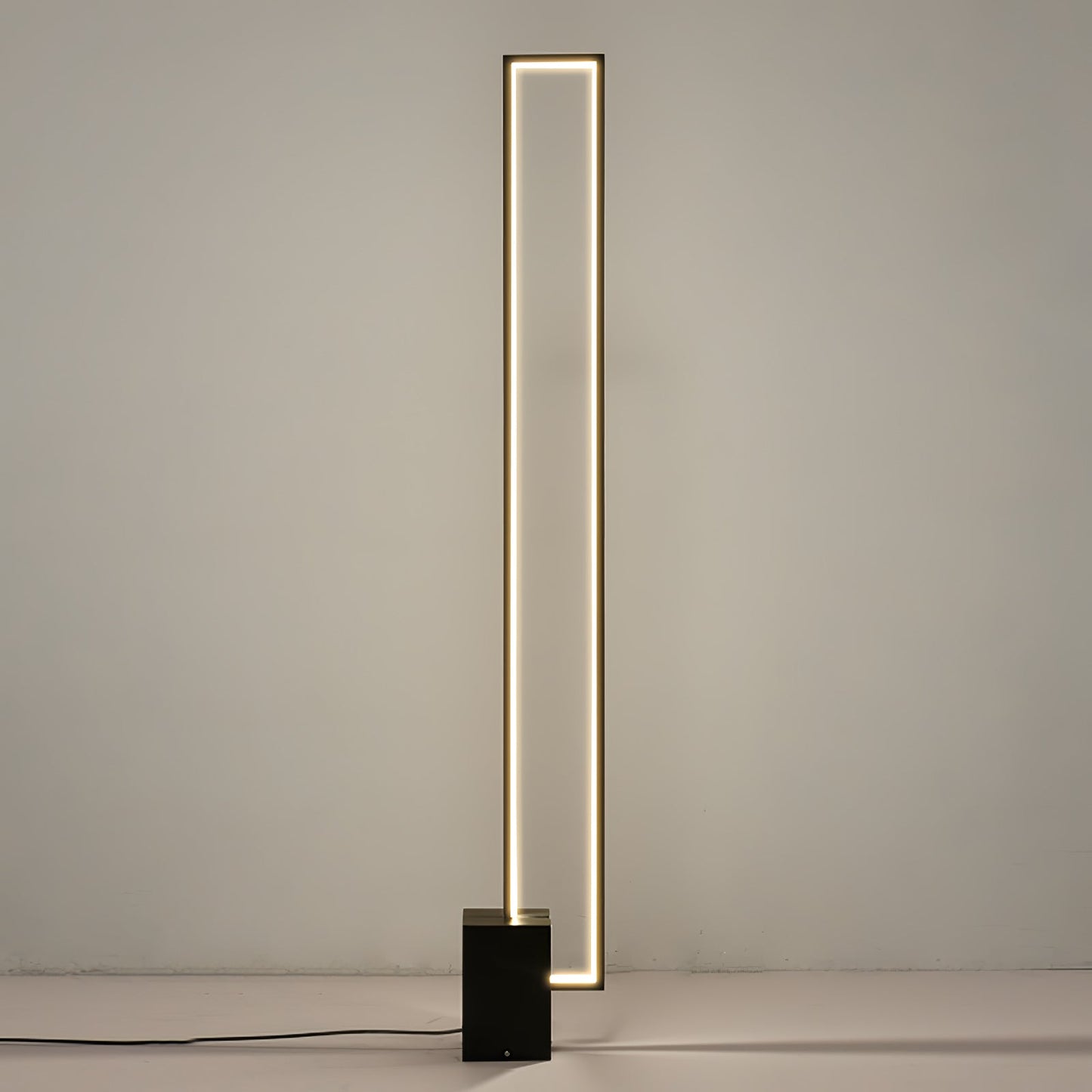 Edge Floor Lamp with Integrated LED - Modern Black Design