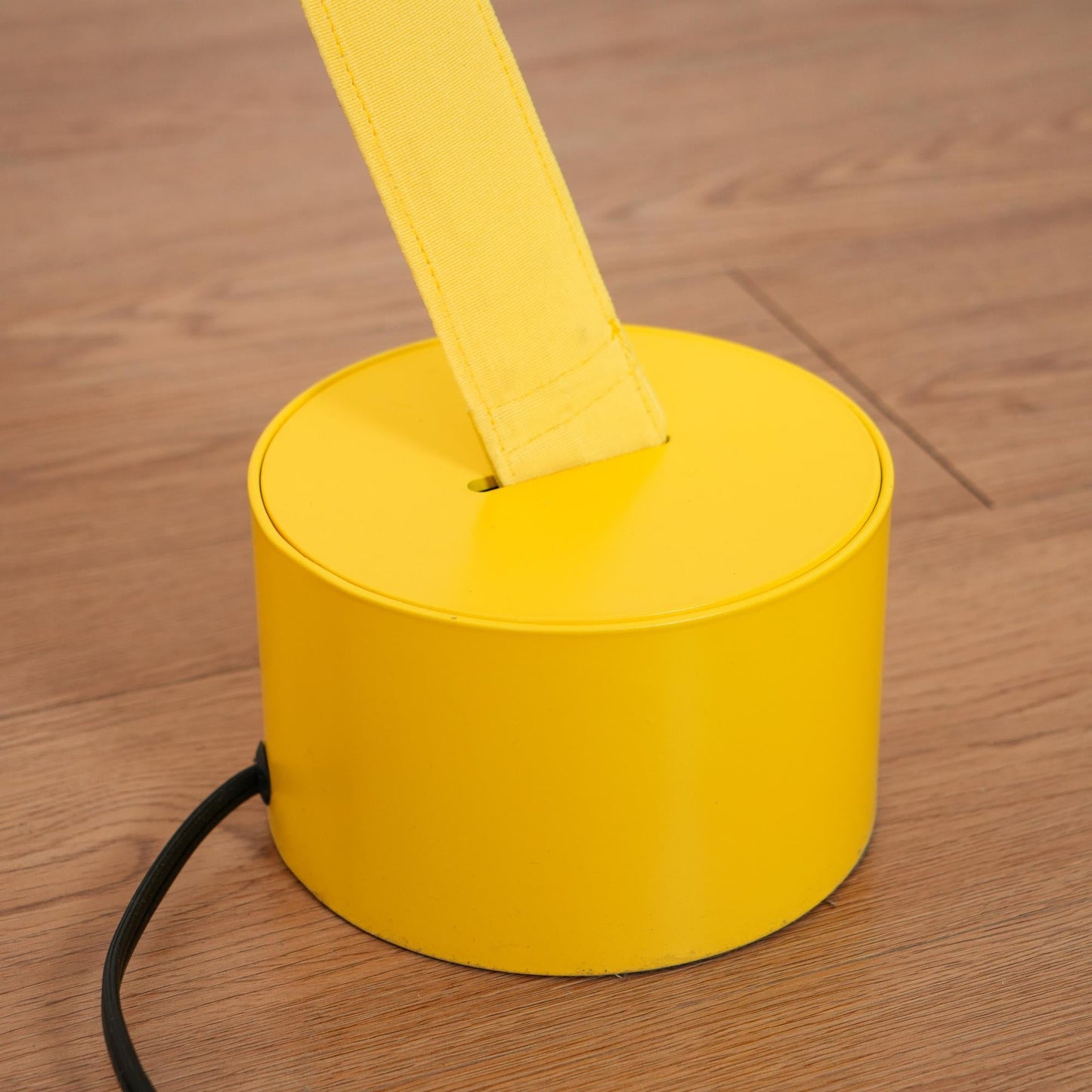 Elastica Arbitrary Floor Lamp with Adjustable LED Light