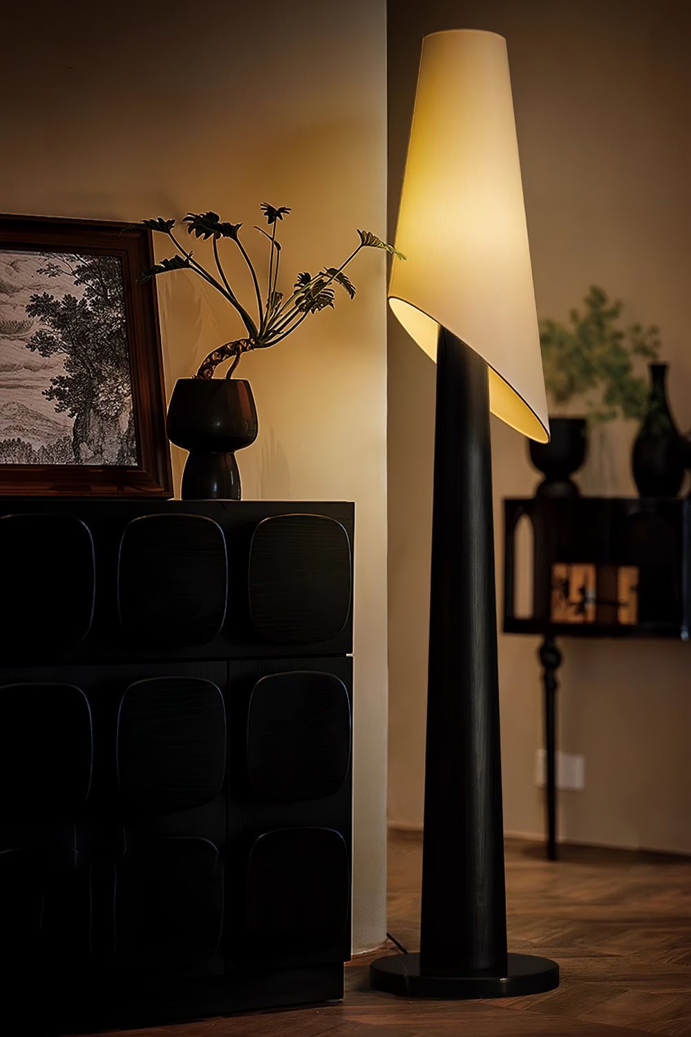Flag Floor Lamp with LED, Elegant Design for Indoor Use